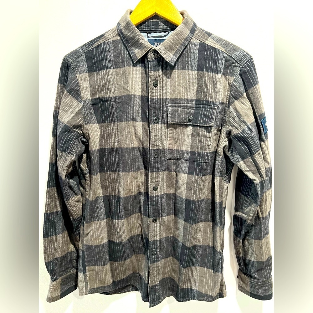 The North Face flannel button down shirt - small - great condition!